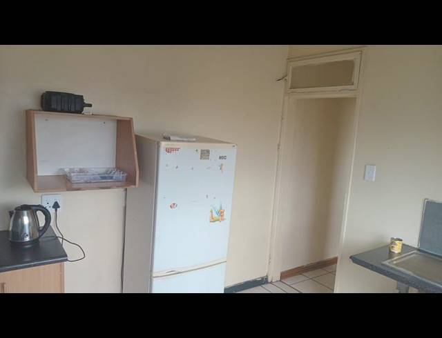 2 BEDROOM APARTMENT FOR SALE IN FOREST HILL